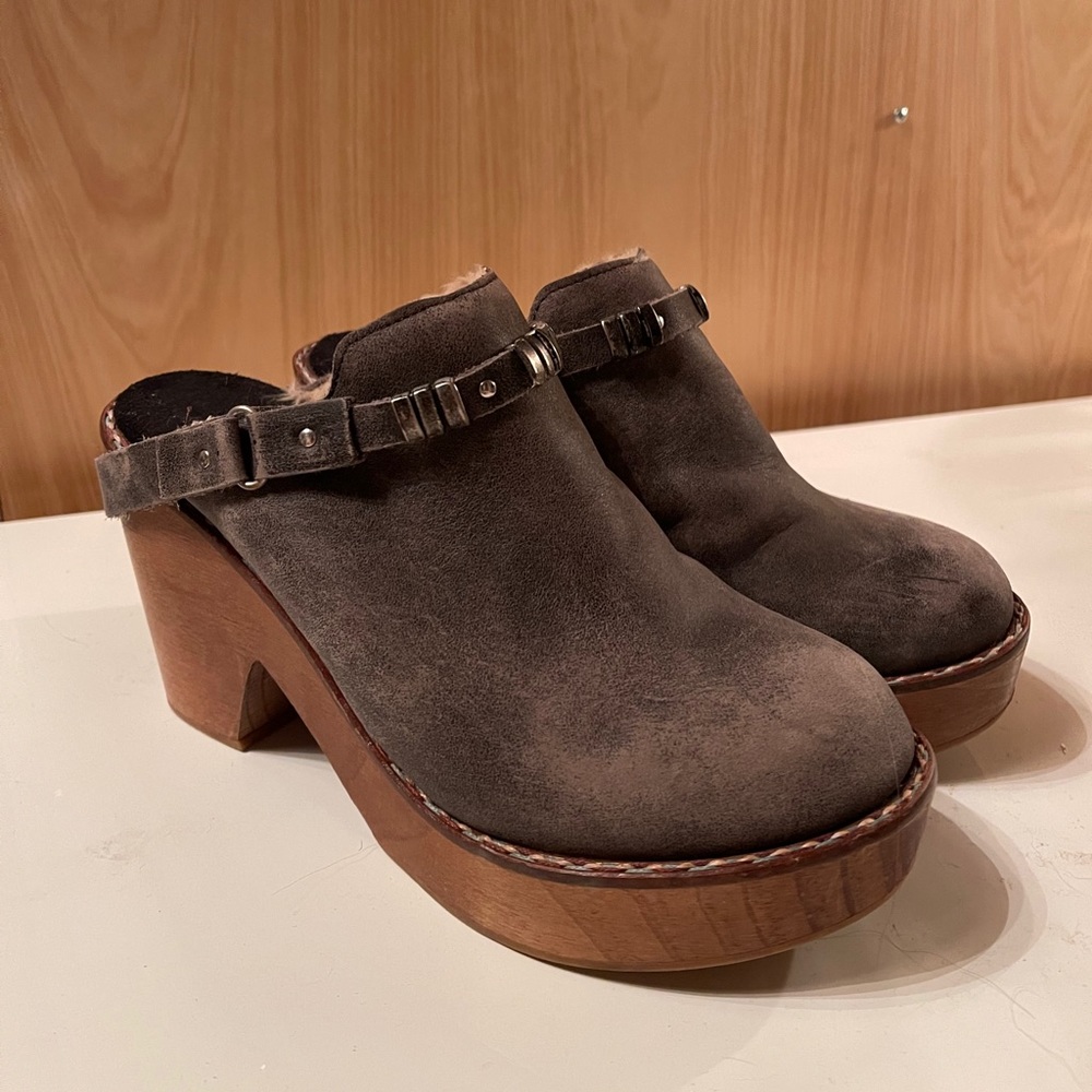 Free people leather clogs